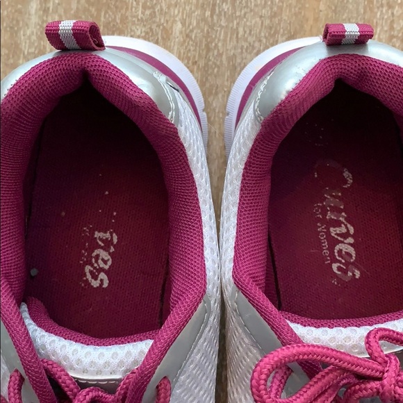 Runners - Picture 4 of 6